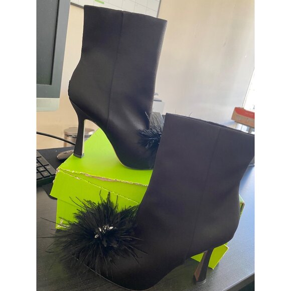 Sam Edelman Shoes - Sam Edelman Womens Black Ency Feather Cushioned Booties Black Size 8 M Defected